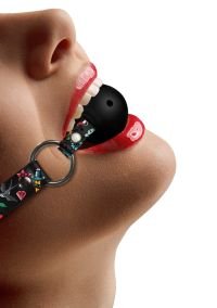 Ouch! Doorboorde leren bal gag