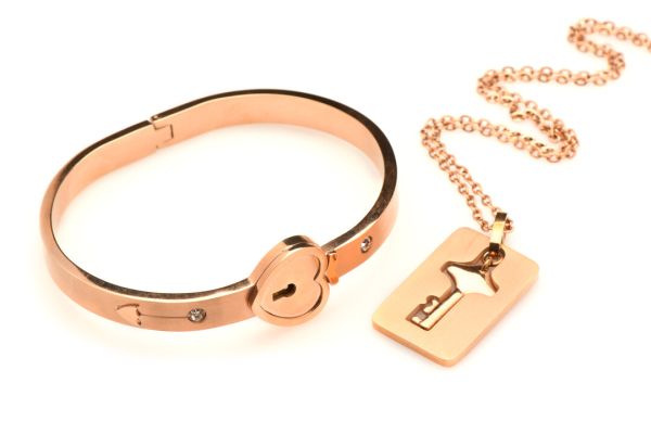 XR Brands Gekoppelde vergrendelarmband sleutel roségoud