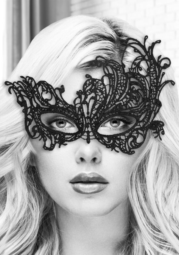Ouch! Royal laser-cut kant masker