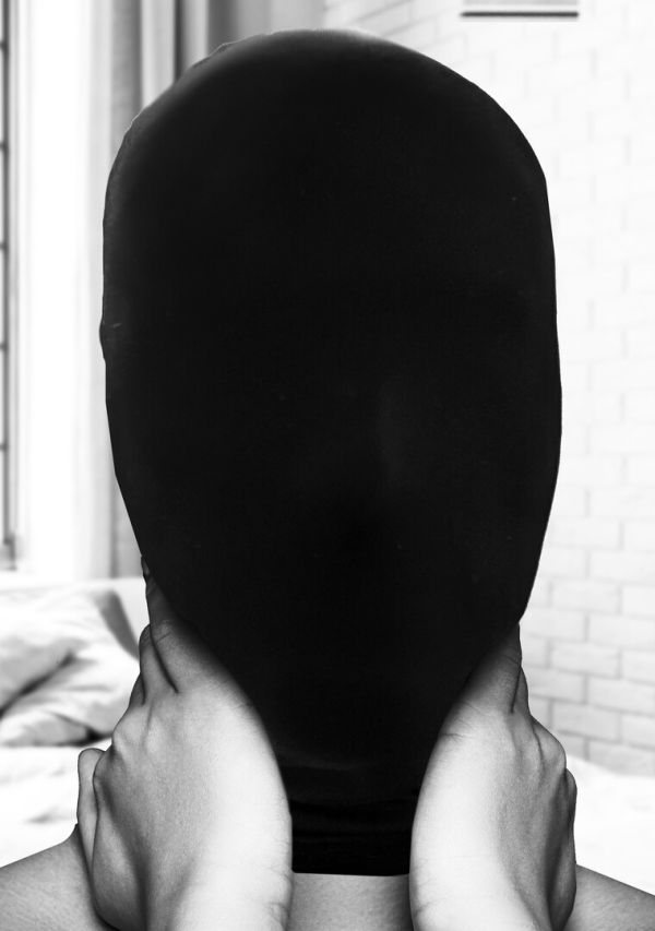 Ouch! Gesloten sensorische ontneming masker