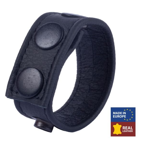 Red Leather Cocky Cockring in Zwart